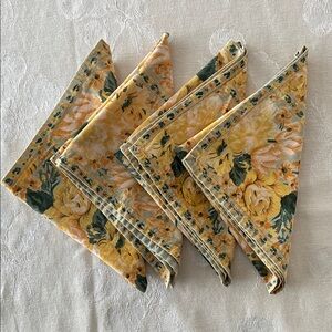 NAPKINS Set of 4 Floral Yellow Roses Green Accents Cottagecore Kitchen Tea Party